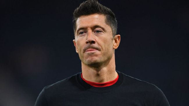 英超第16轮，切尔西0-2埃弗顿，近5轮仅1胜降至第12。